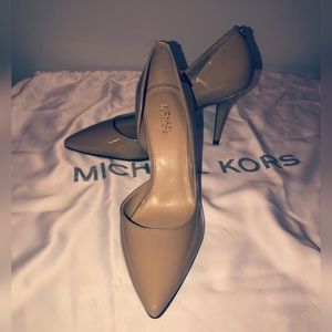 Michael Kors nude pumps shoes